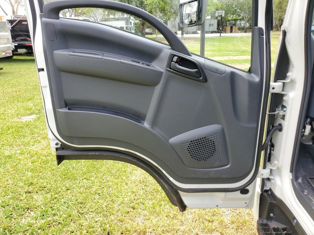 2025 Chevrolet Low Cab Forward 4500 Base