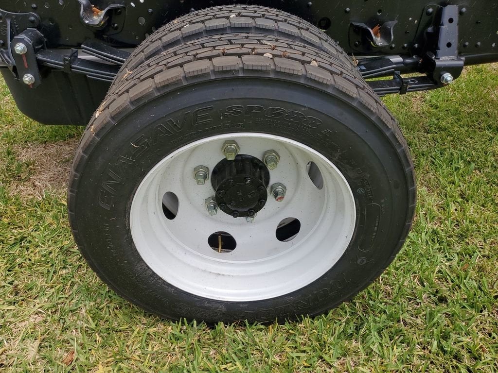 2025 Chevrolet Low Cab Forward 4500 Base