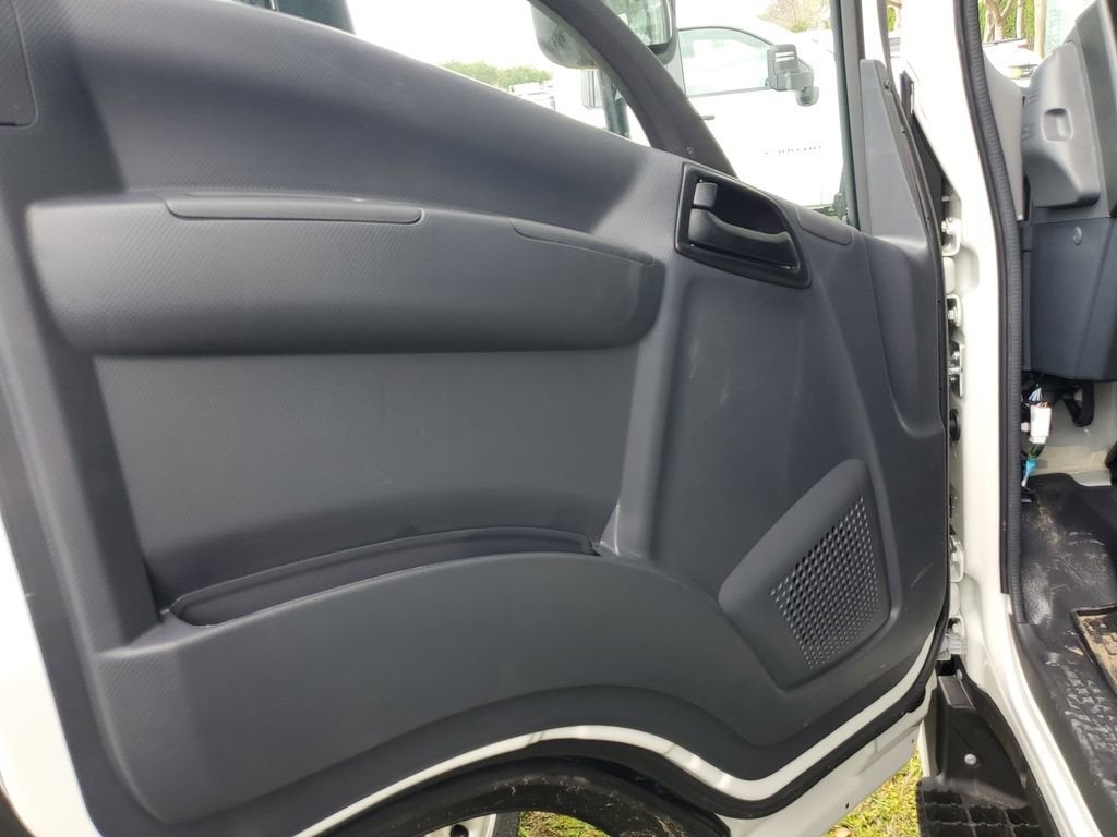 2025 Chevrolet Low Cab Forward 4500 Base