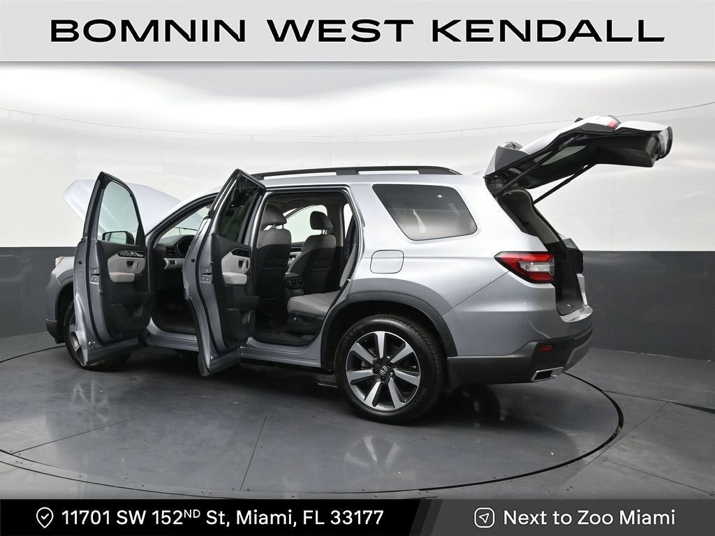 2023 Honda Pilot Touring