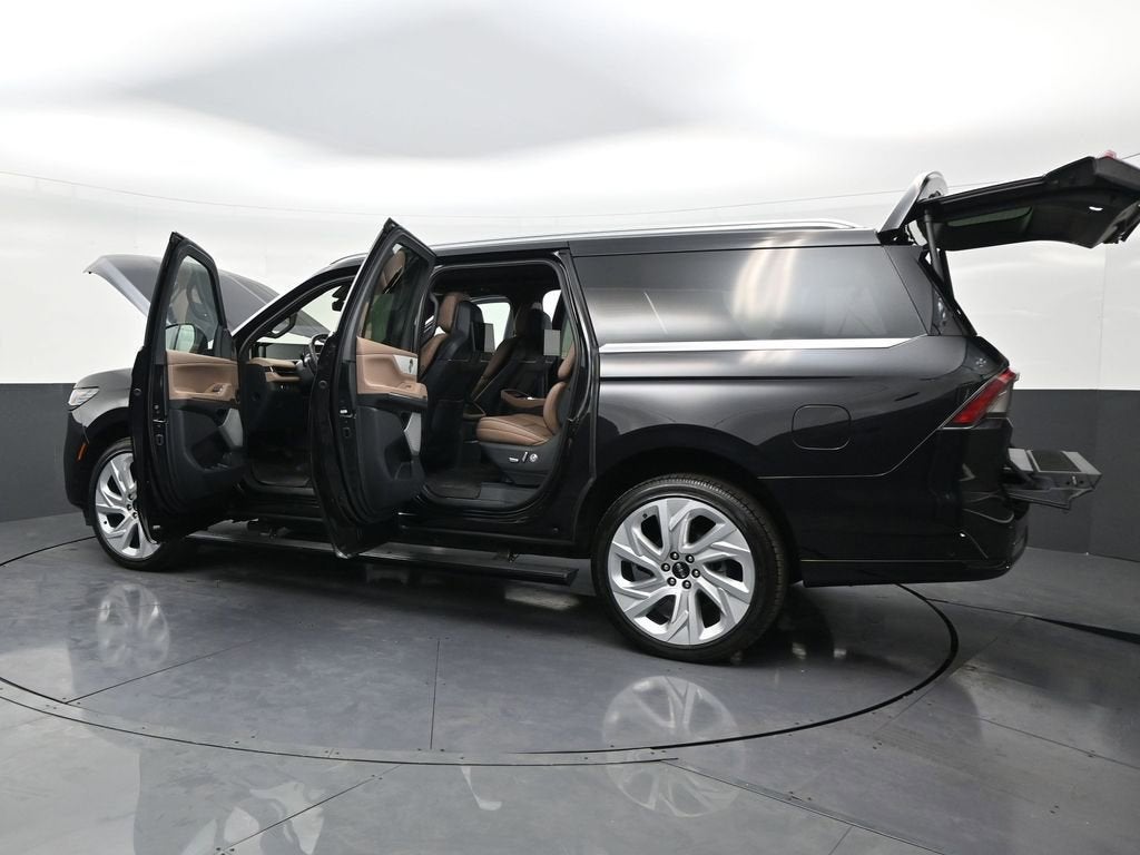 2025 Lincoln Navigator L Black Label