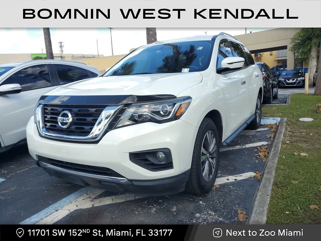 2020 Nissan Pathfinder SV