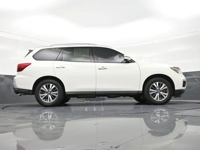 2020 Nissan Pathfinder SV