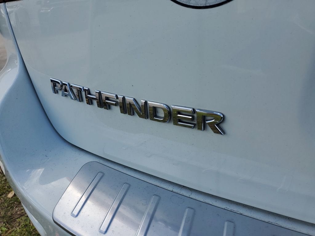 2020 Nissan Pathfinder SV