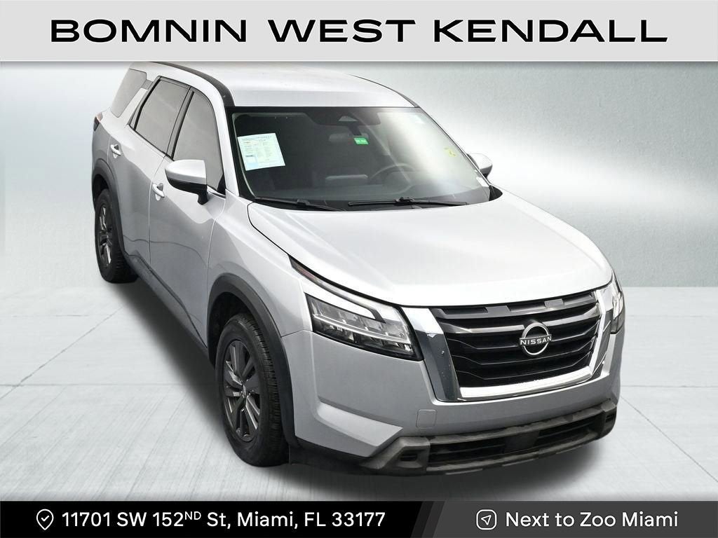 2022 Nissan Pathfinder S