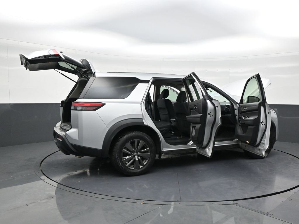 2022 Nissan Pathfinder S