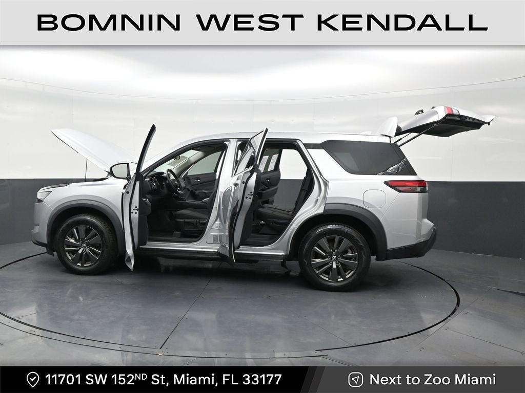 2022 Nissan Pathfinder S