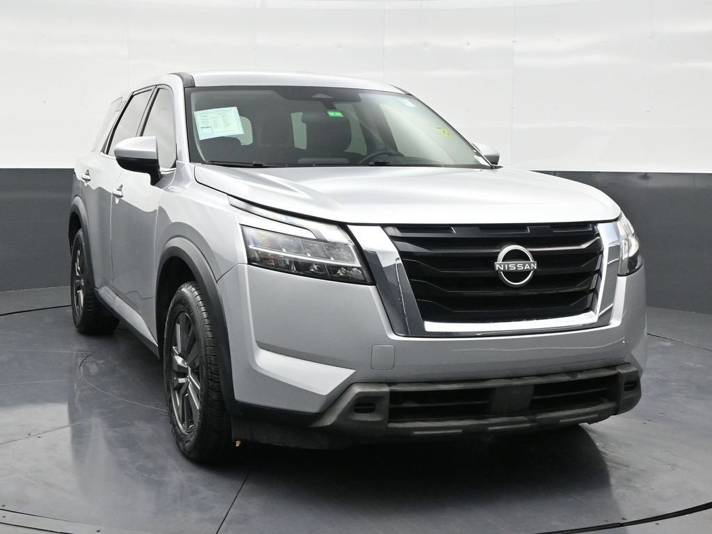 2022 Nissan Pathfinder S