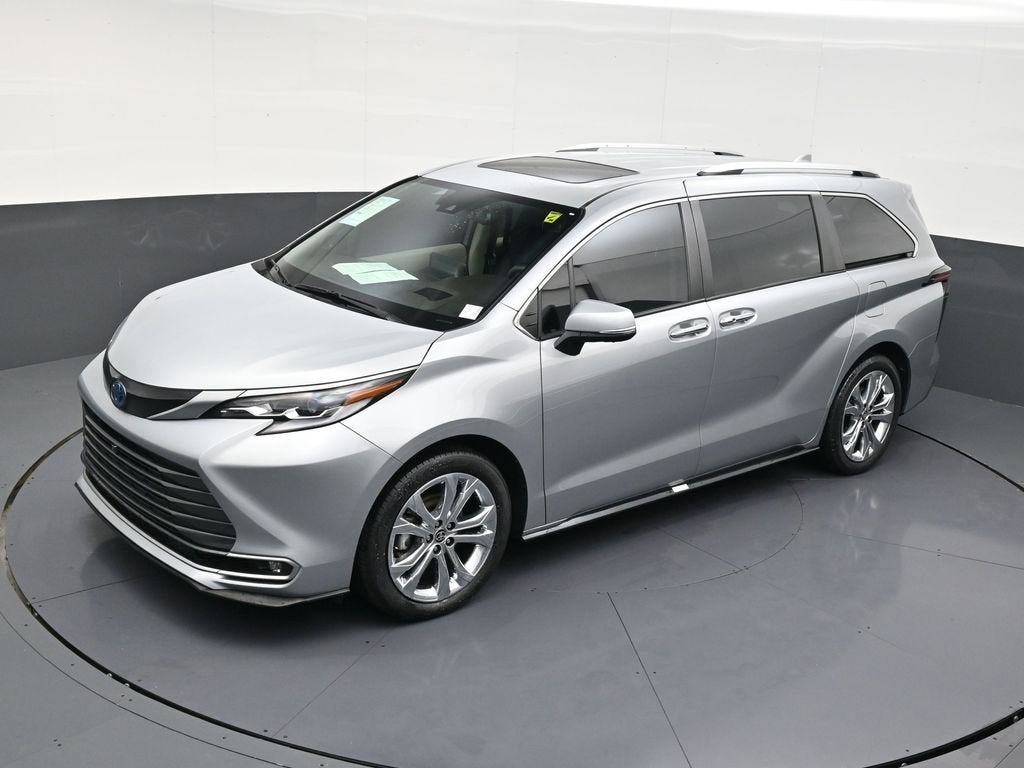 2023 Toyota Sienna Platinum