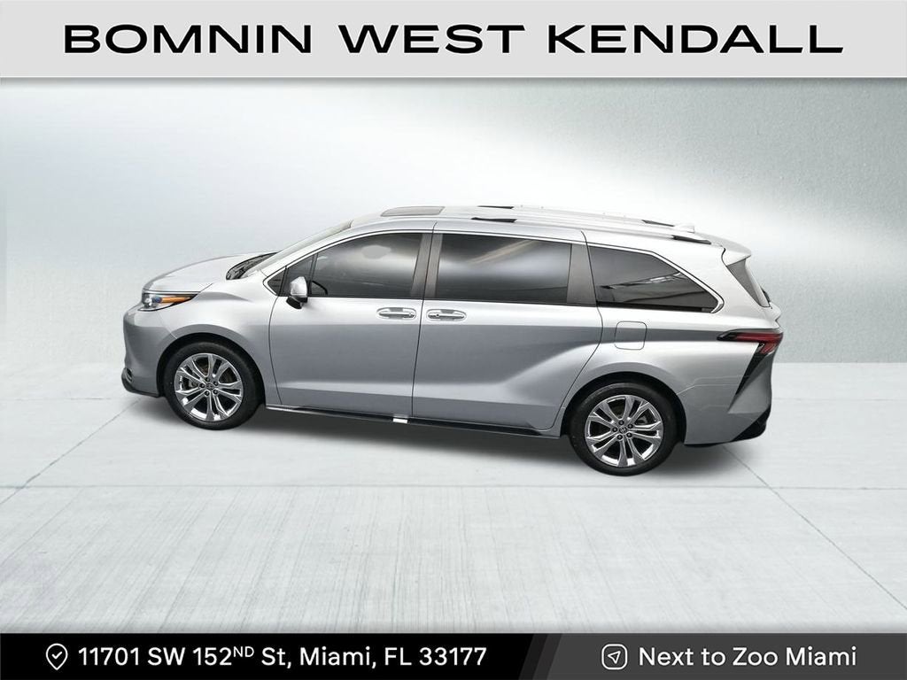 2023 Toyota Sienna Platinum