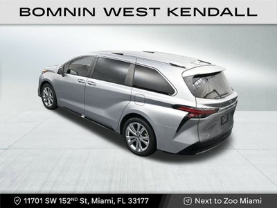 2023 Toyota Sienna Platinum
