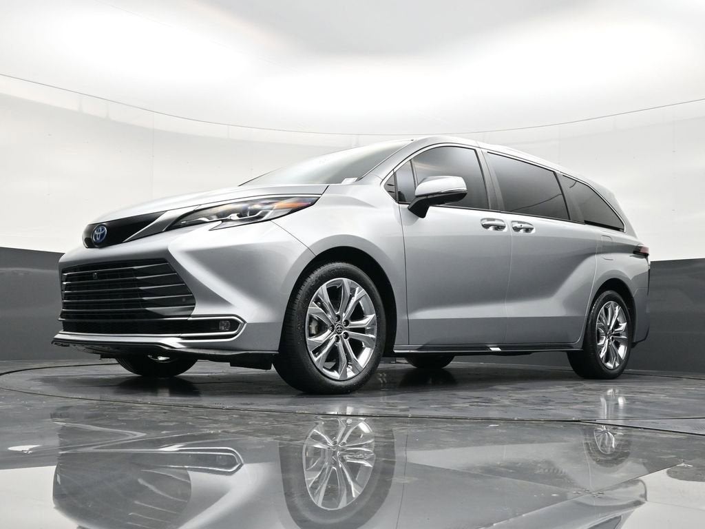 2023 Toyota Sienna Platinum