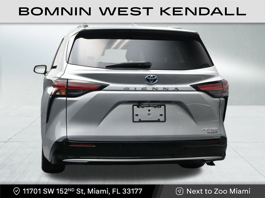 2023 Toyota Sienna Platinum
