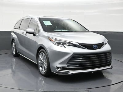2023 Toyota Sienna Platinum