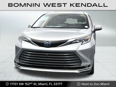 2023 Toyota Sienna Platinum