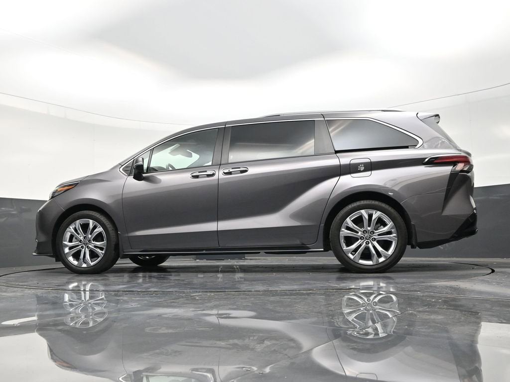2024 Toyota Sienna Platinum