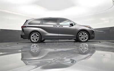 2024 Toyota Sienna Platinum