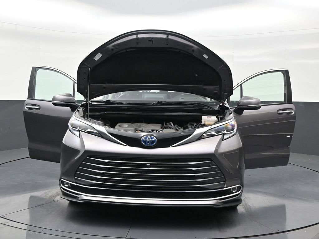 2024 Toyota Sienna Platinum