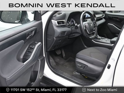 2025 Toyota Highlander LE