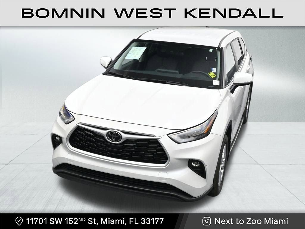 2025 Toyota Highlander LE
