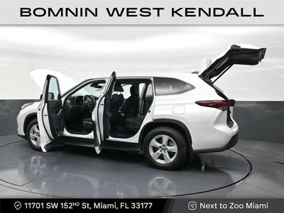 2025 Toyota Highlander LE