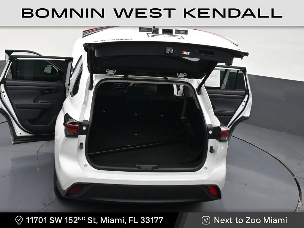 2025 Toyota Highlander LE