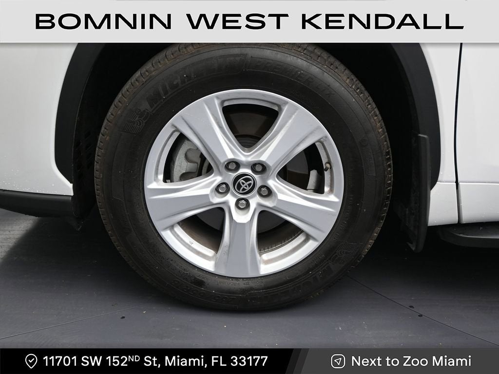 2025 Toyota Highlander LE