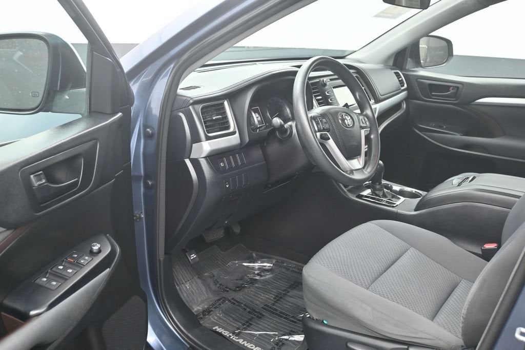 2018 Toyota Highlander LE