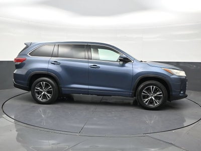 2018 Toyota Highlander LE