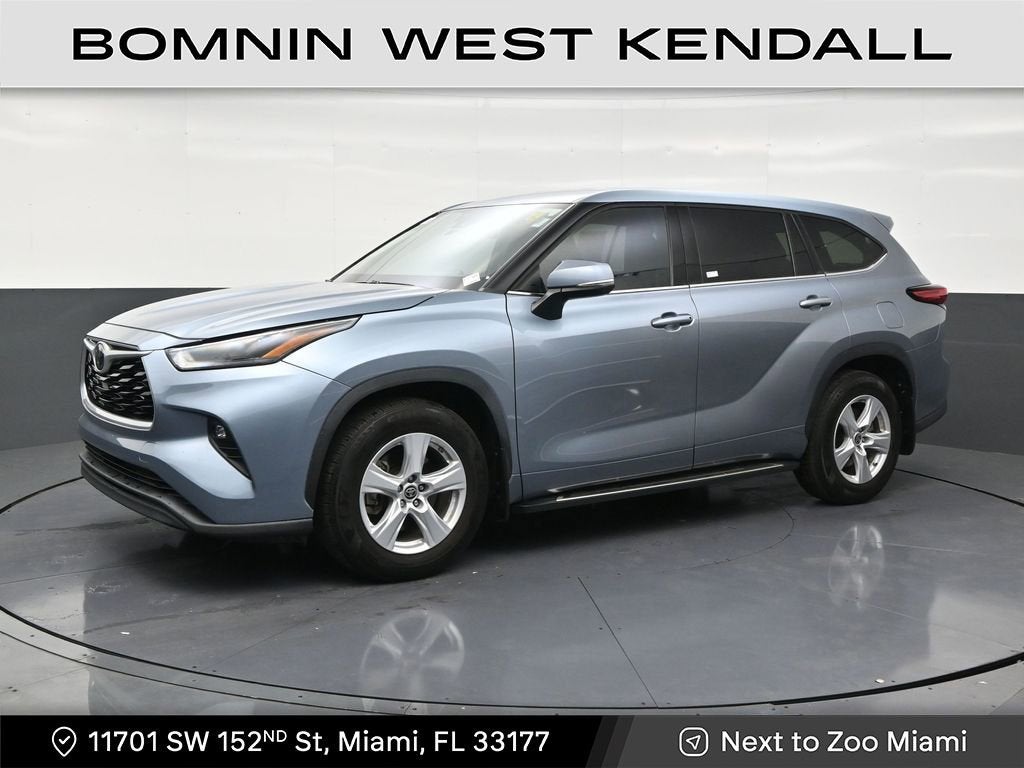 2022 Toyota Highlander LE
