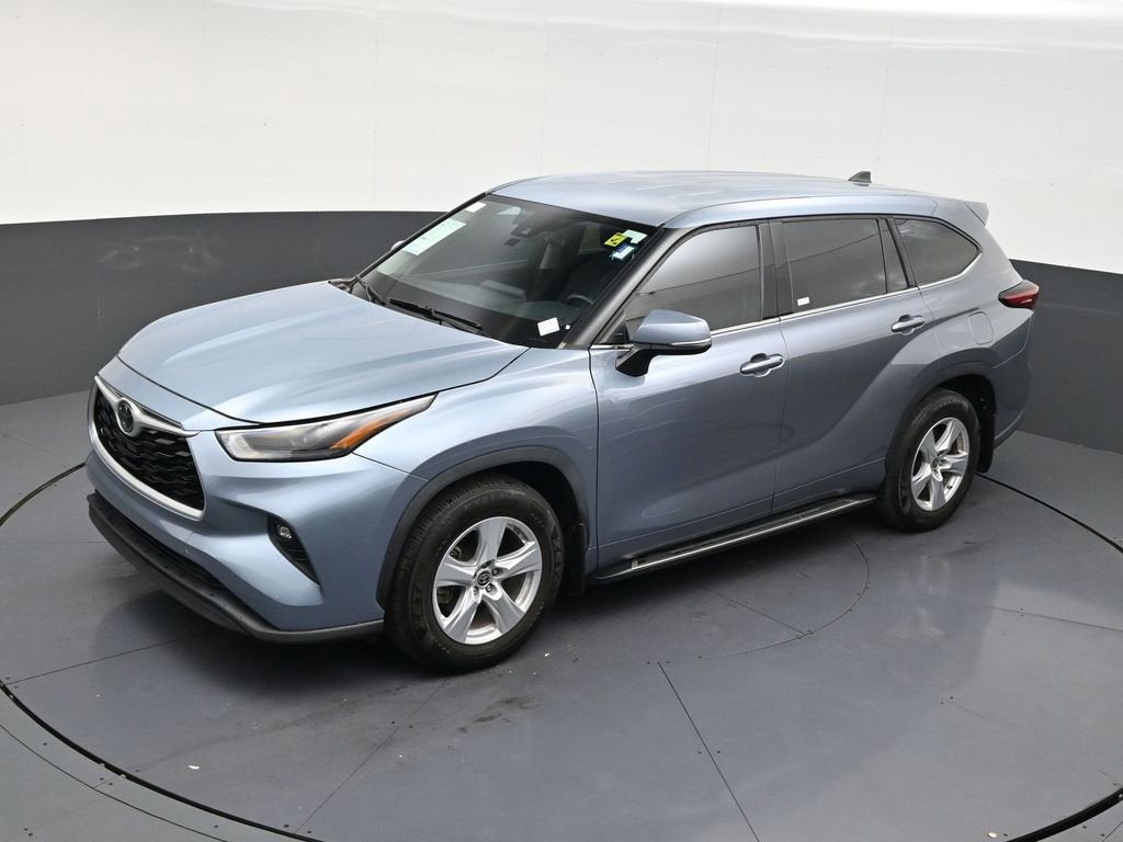 2022 Toyota Highlander LE