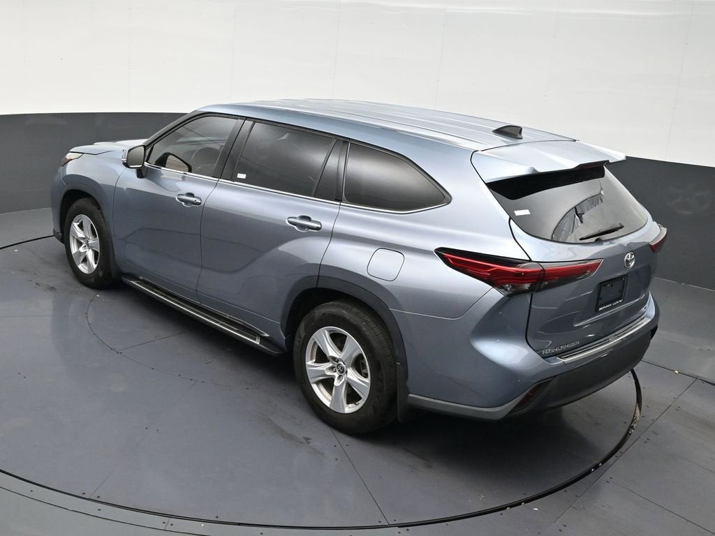 2022 Toyota Highlander LE
