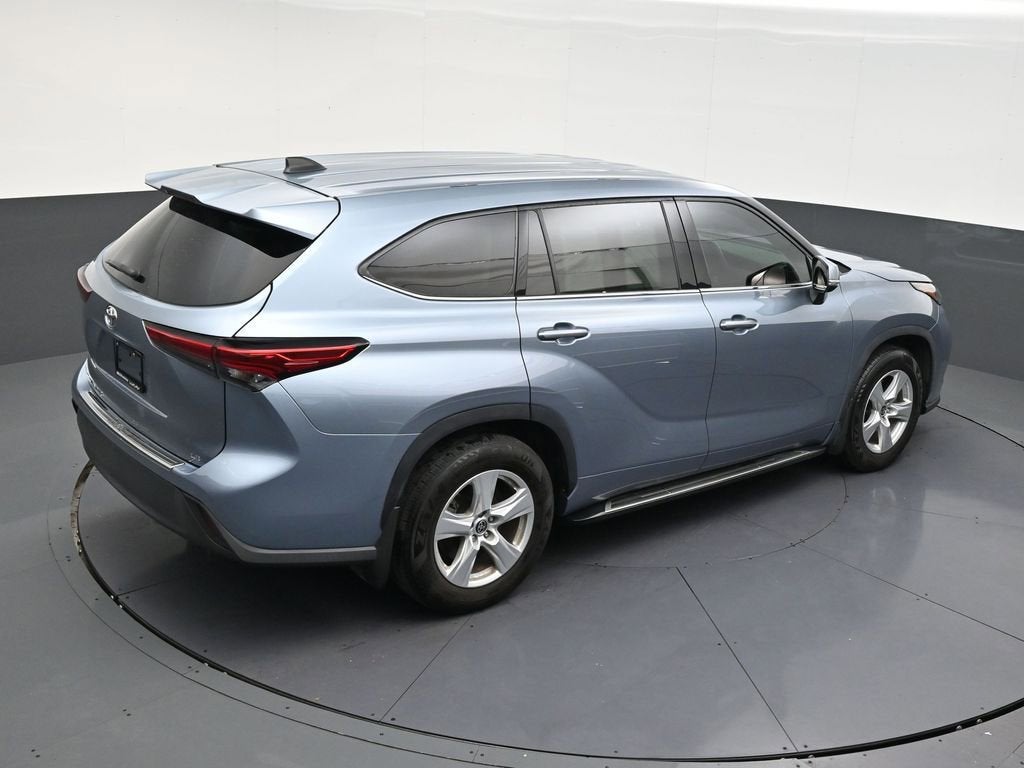 2022 Toyota Highlander LE