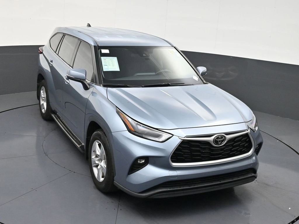2022 Toyota Highlander LE