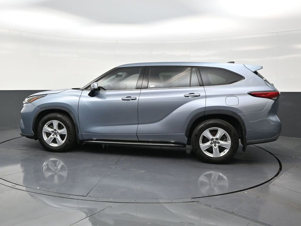 2022 Toyota Highlander LE