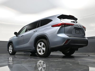 2022 Toyota Highlander LE