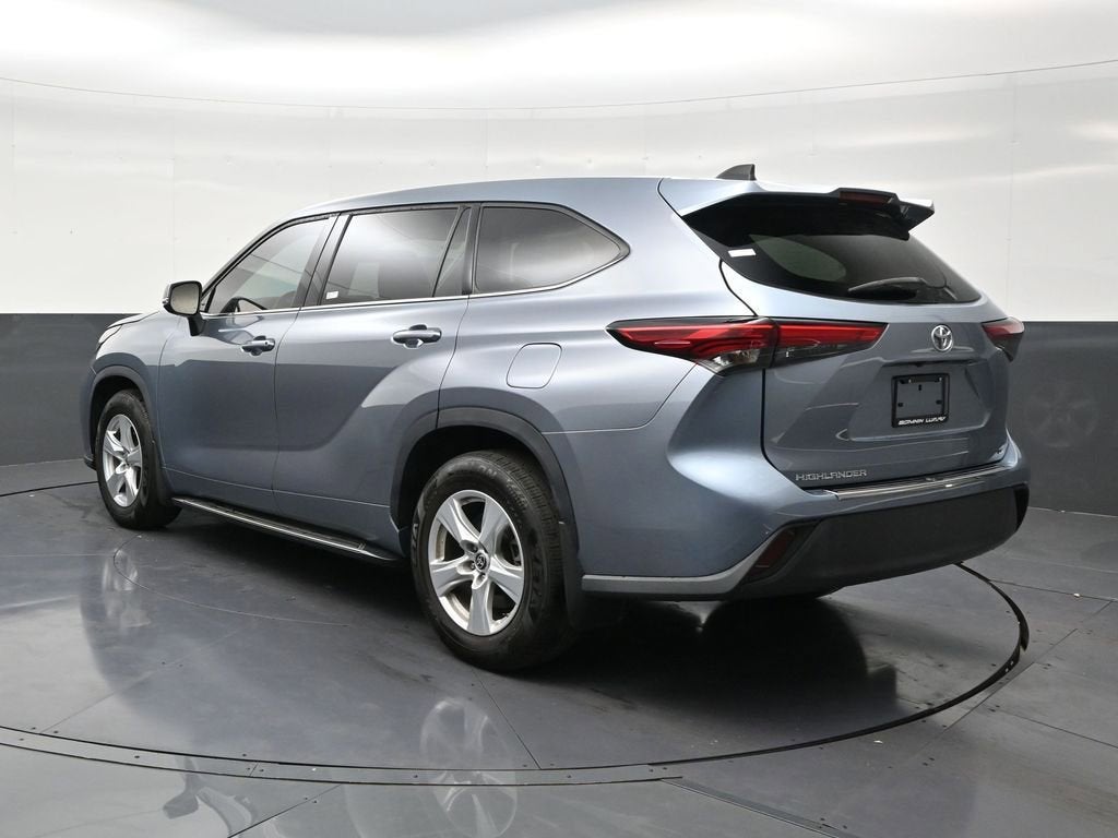 2022 Toyota Highlander LE
