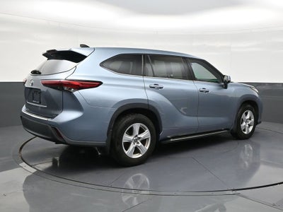 2022 Toyota Highlander LE