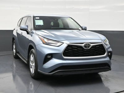 2022 Toyota Highlander LE