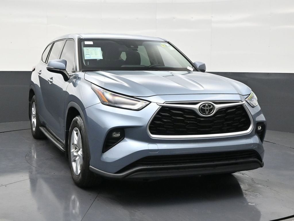 2022 Toyota Highlander LE