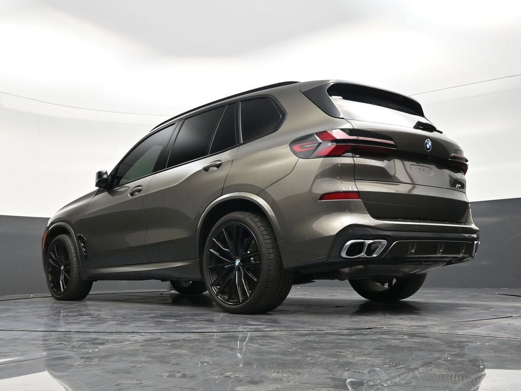 2025 BMW X5 M60i