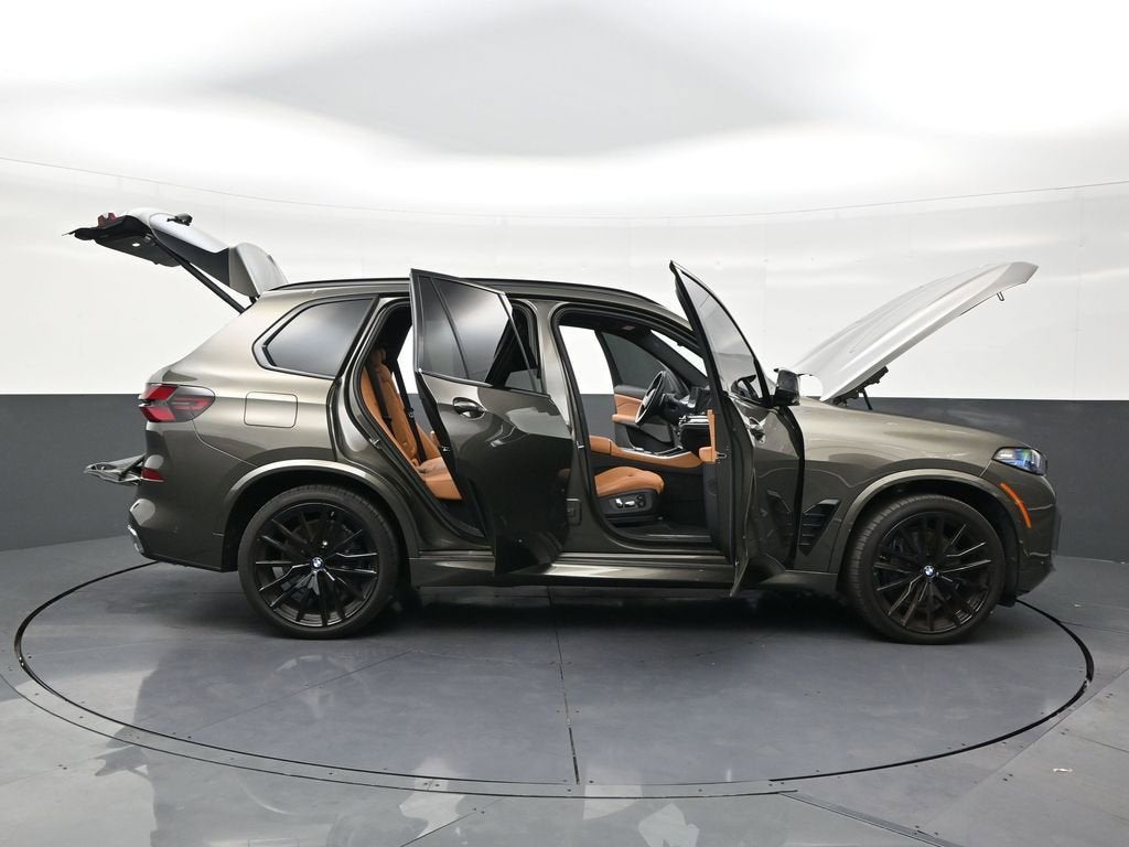 2025 BMW X5 M60i