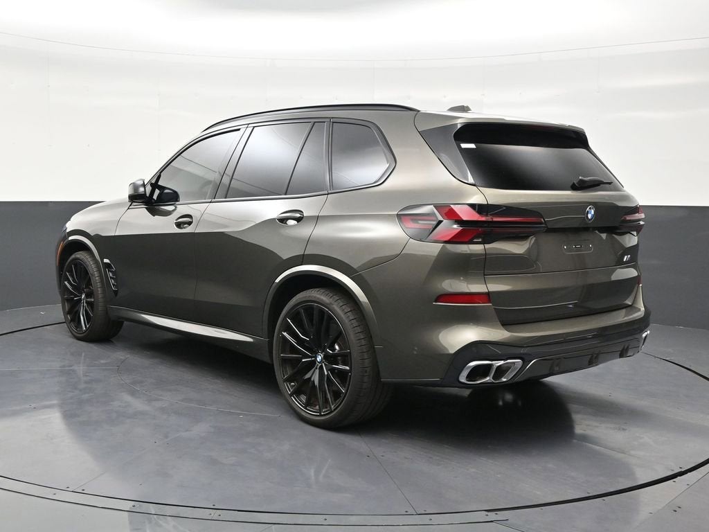 2025 BMW X5 M60i