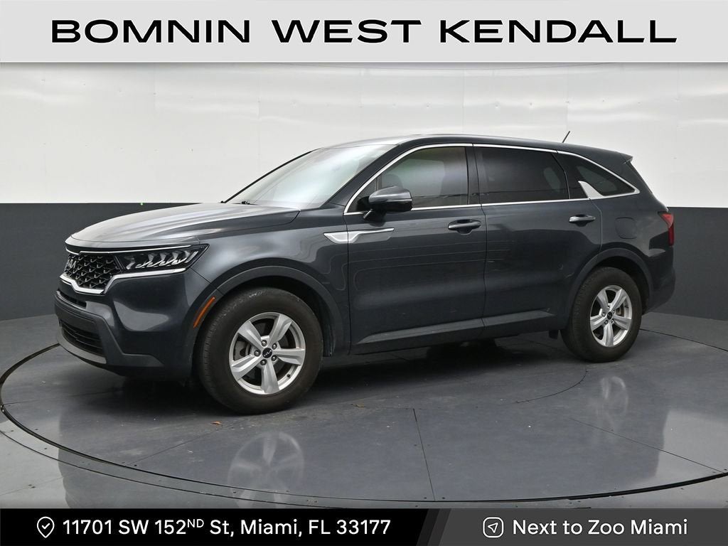 2023 Kia Sorento LX AT's photo