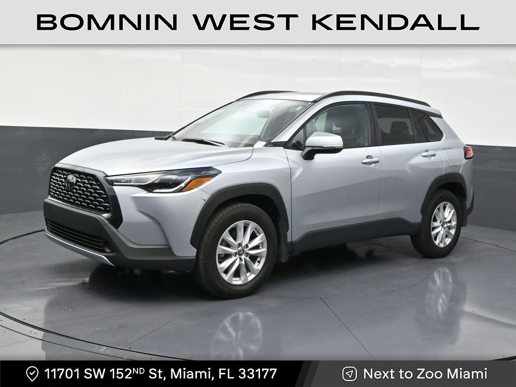 2024 Toyota Corolla Cross LE