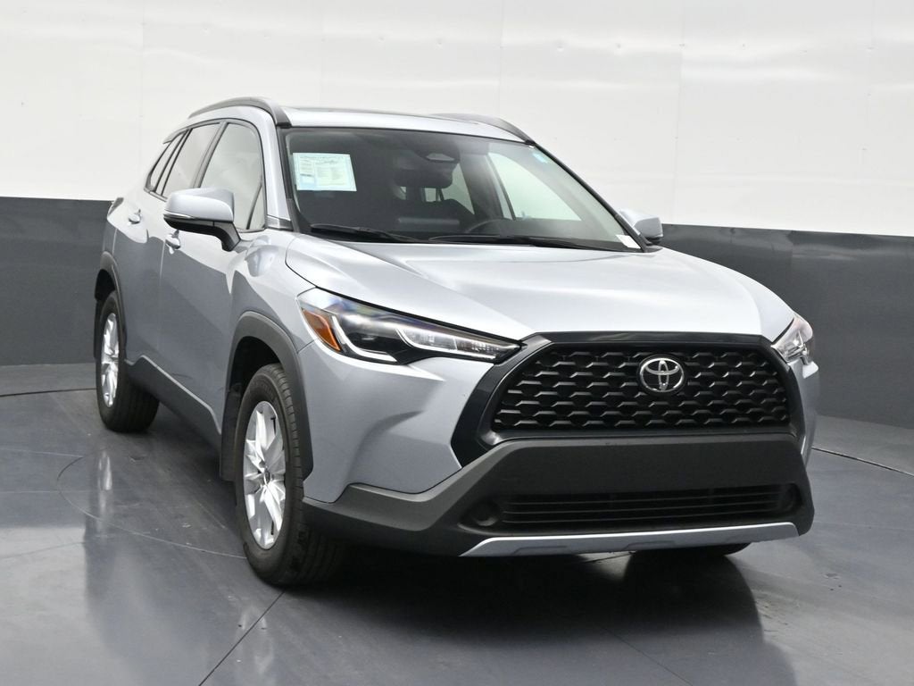 2024 Toyota Corolla Cross LE