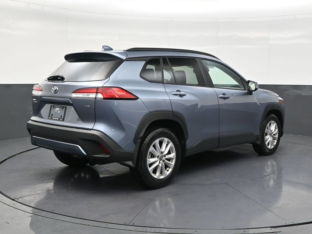 2024 Toyota Corolla Cross LE