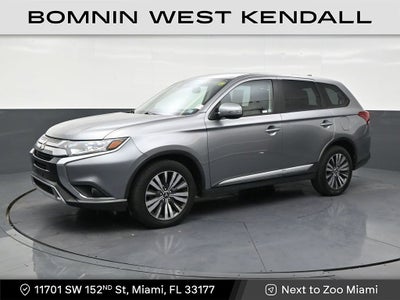 2020 Mitsubishi Outlander SE