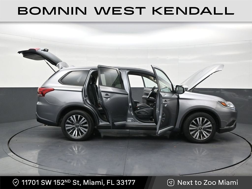 2020 Mitsubishi Outlander SE