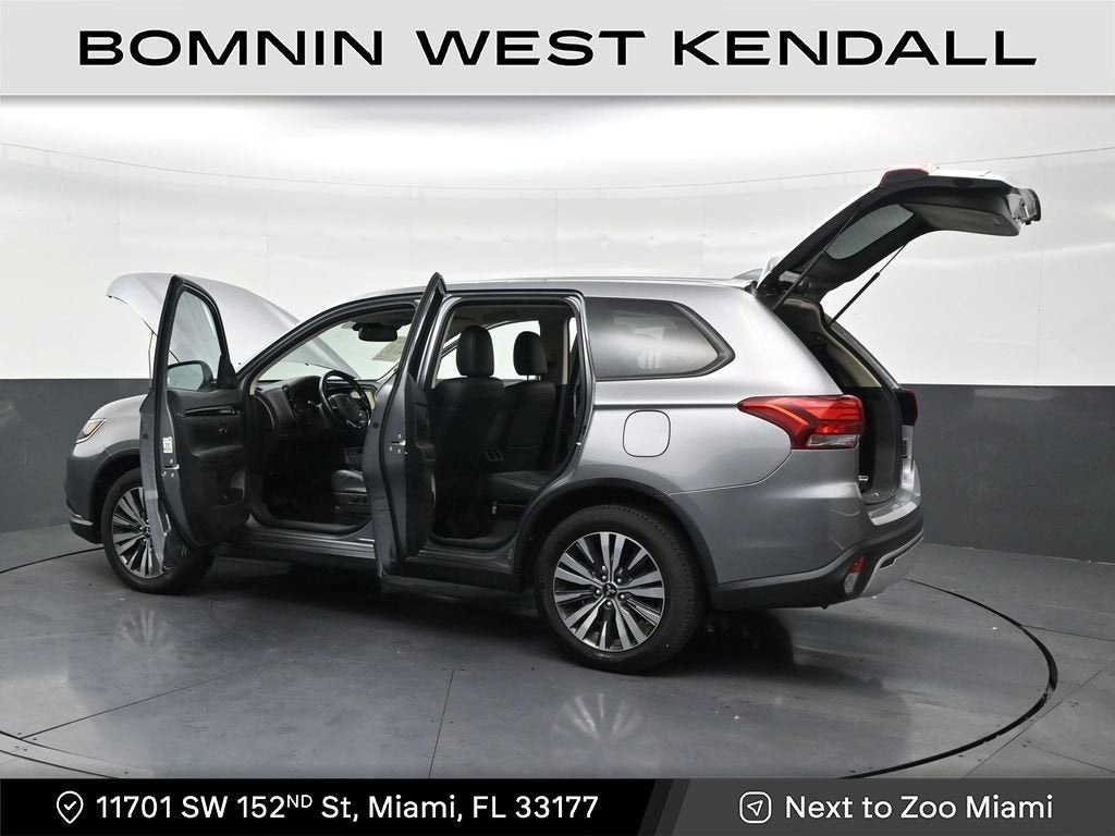 2020 Mitsubishi Outlander SE